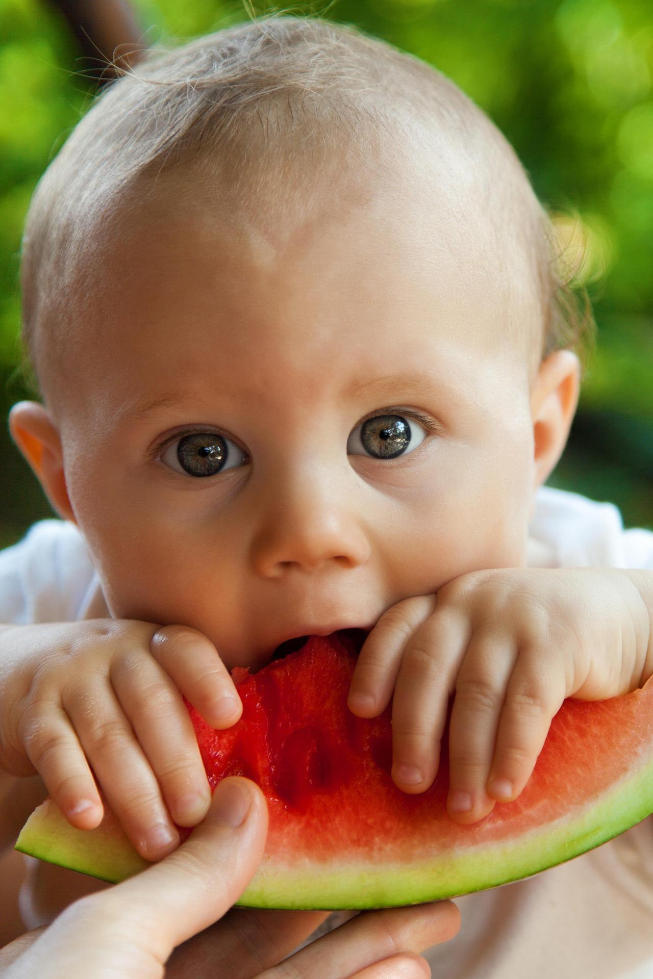 Mit Kindern essen – wie Kinder essen und schmecken lernen