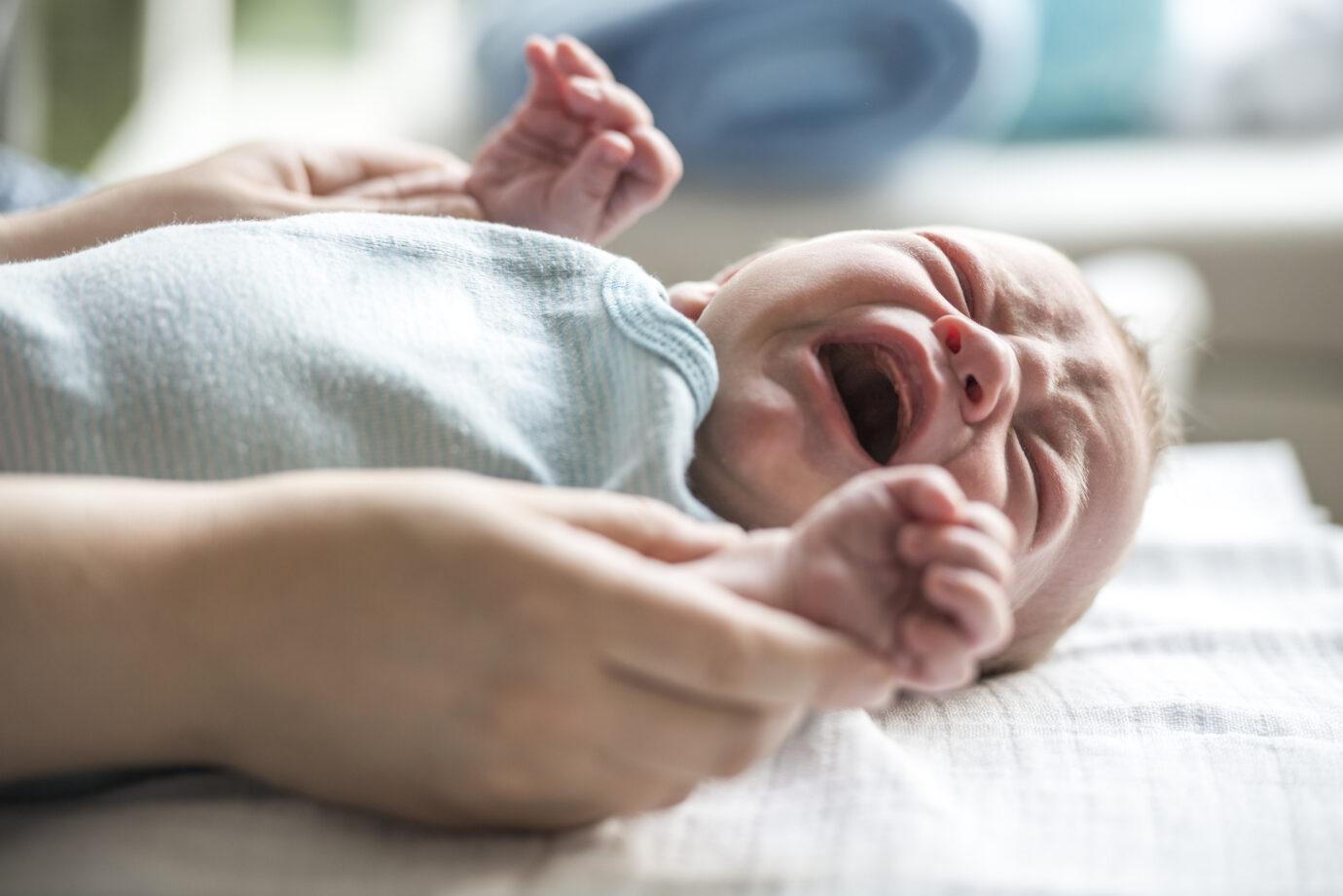 Beratung und Unterstützung, wenn Ihr Baby sehr viel schreit